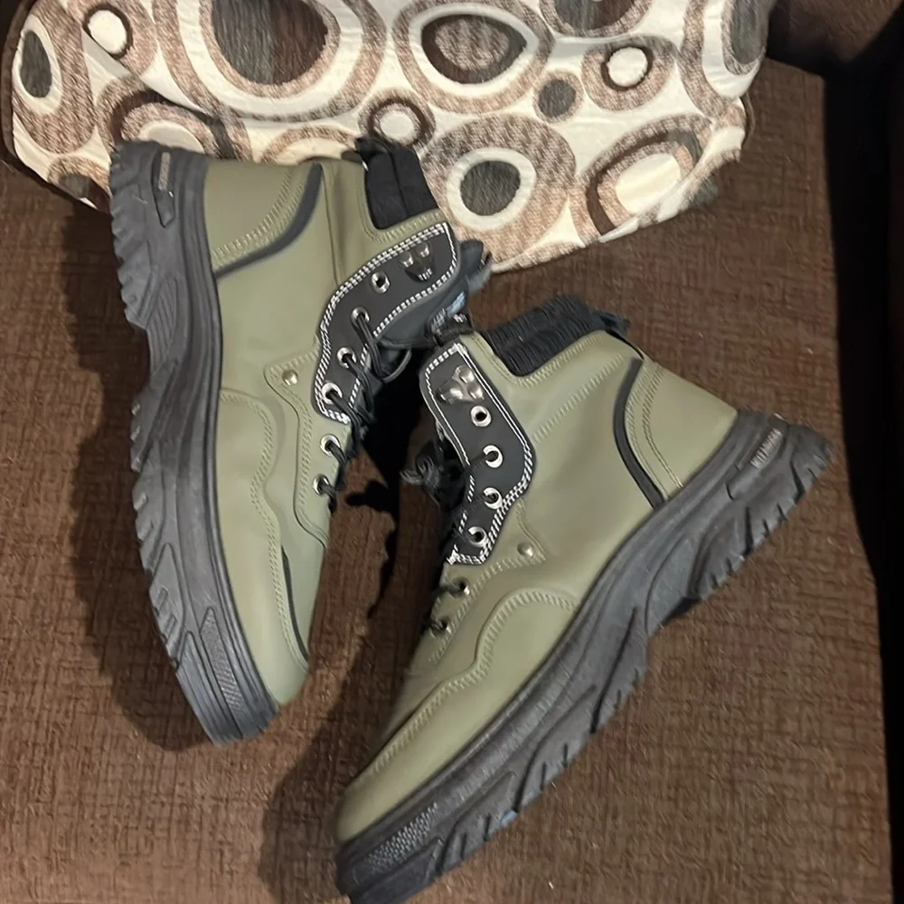 Men's Green and Black High-Top Boots